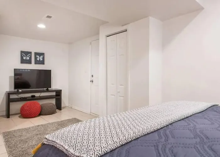 Apartamento The Wrigleyville Garden 200 Steps To Wrigley-2br *